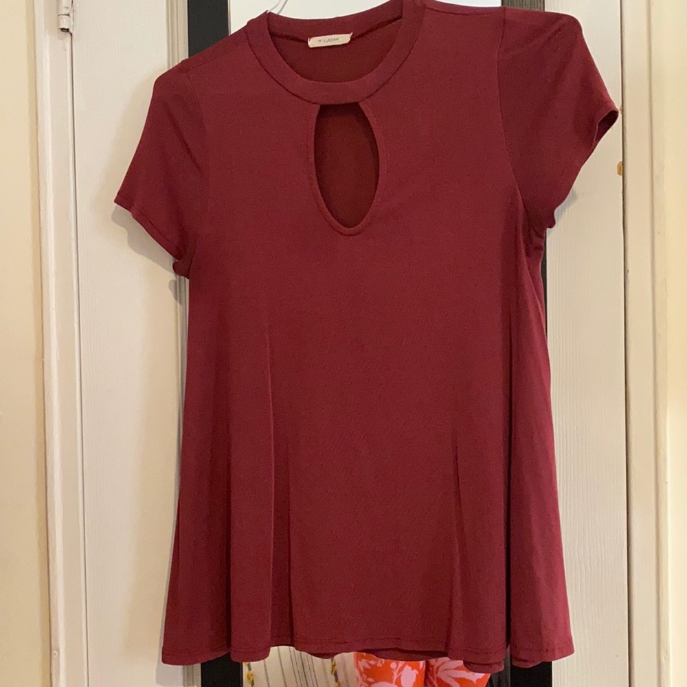Top burgundy